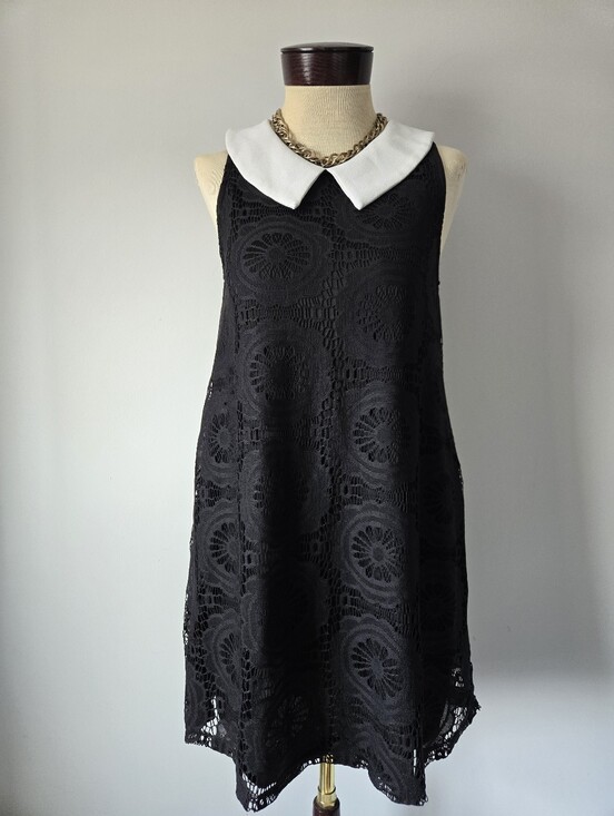 Smak Parlour Dresses & Skirts - Smak Parlour 60s Black Lace Shift Dress with White Peter Pan Collar. Size M